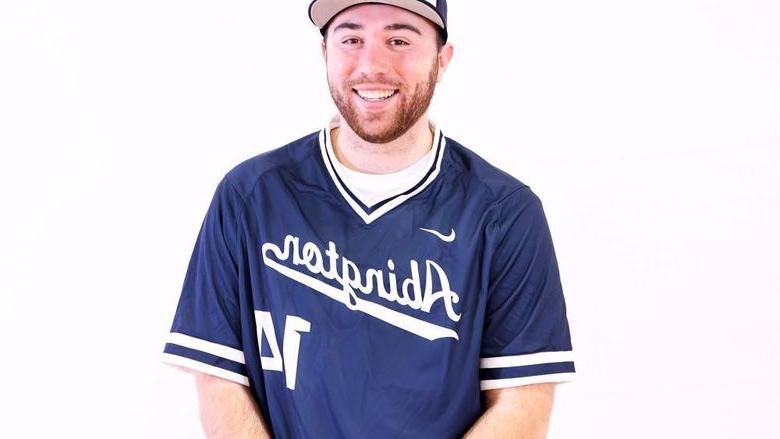 Penn State 阿宾顿 baseball player and teacher